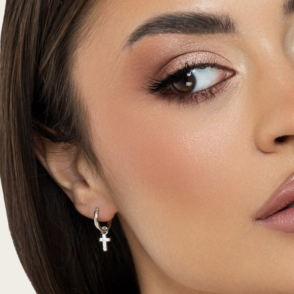 SREBRNE NAUŠNICE CROSS KIRA