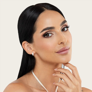 SREBRNE MINDJUŠE JOAN YI