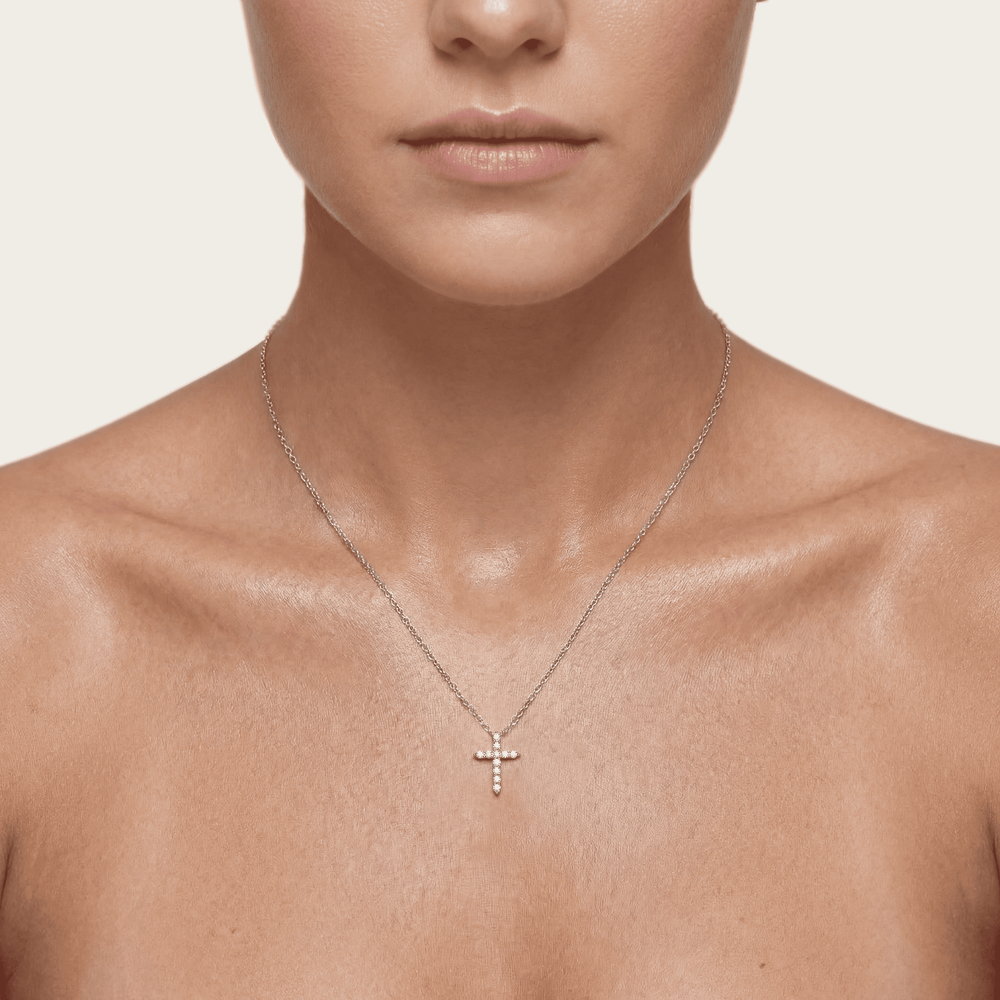 DIAMOND CROSS LUKSUZNA OGRLICA